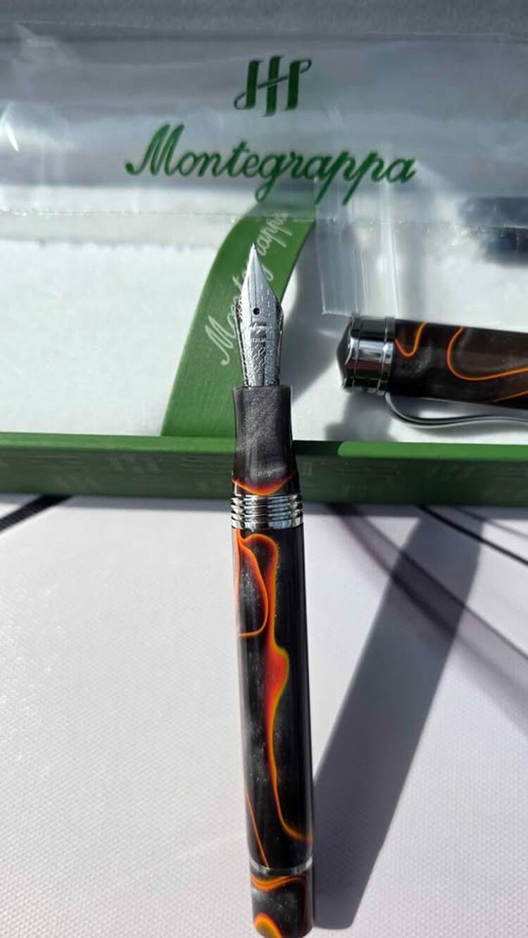 New Montegrappa Ducale Tramonto Veneziano Fountain Pen - Fine